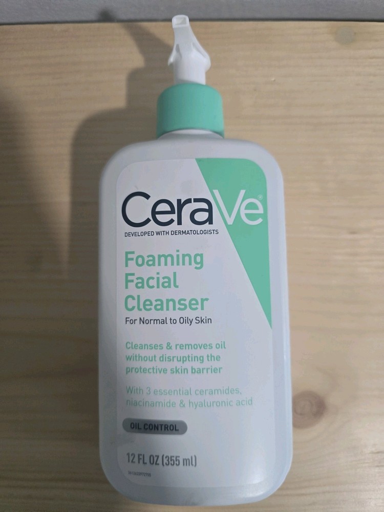 CeraVe Foaming Facial Cleanser Oil Control for Normal to Oily Skin 12 fl oz