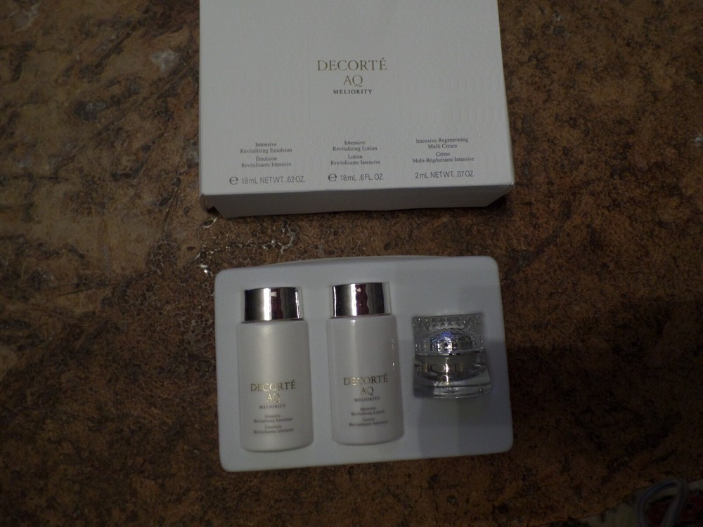 BRAND NEW SET OF 3 Decorte Aq Meliority