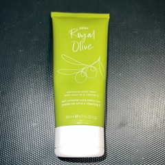 JAFRA ROYAL OLIVE MOISTURE RICH BODY CREAM OLIVE OIL & VITAMIN E 8.4 OZ (SEALED)