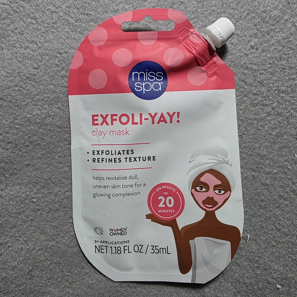 Miss Spa Exfoli-YAY! Clay Mask 1.18 fl oz 35 mL Exfoliating Face Mask Pouch