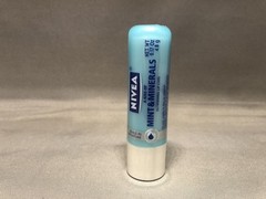 NIVEA A Kiss of Mint & Minerals Refreshing Lip Care 0.17 oz RARE Wrap Sealed!