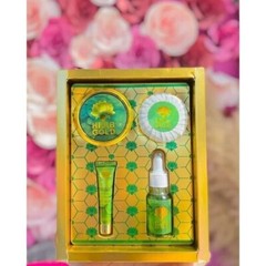 HERB GOLD contains 4 pieces, cream, herbal soap, serum and sunscreen 1 set