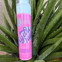 Hydration Hug Soothing Facial Oil Squalane Bursting Berries 3.38 fl oz