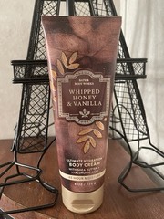 Bath & Body Works Whipped Honey & Vanilla Ultimate Hydration Body Cream 8 oz