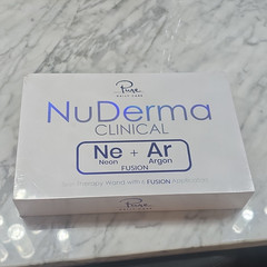 Pure Daily Care NuDerma Clinical Neon/Argon Skin Therapy Wand 6 Tips 110V
