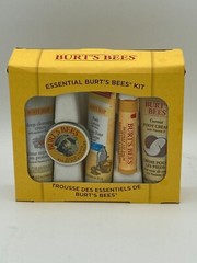 Burt&rsquo;s Bees Essential Beauty Set for Mom – 5 Pc Travel Size Skin Care Kit