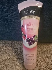 OLAY « SILKY BERRY » 24 HOUR MOISTURE BODY LOTION 8.4 oz « DISCONTINUED « 