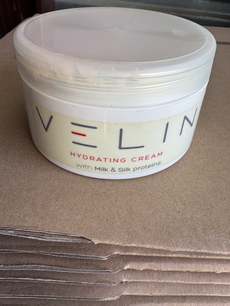 Velino Hydrating Cream w Milk And Silk Proteins 8.45 Oz Made In Italy