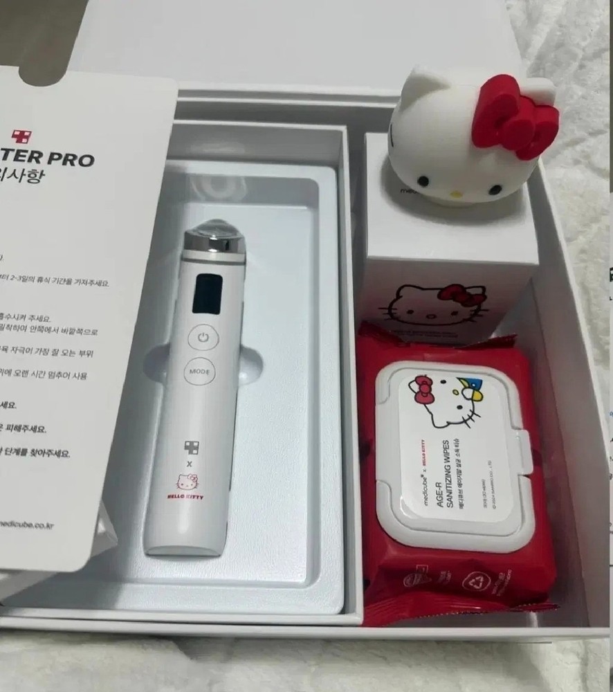 (unopened) Limited Edition Hello Kitty Medicube AGE-R Booster Pro / FAST & SAFE