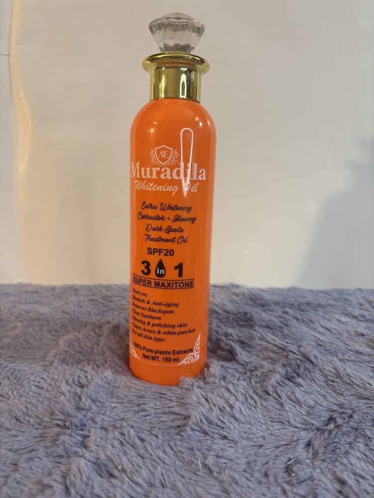 Muradila Carrot Xtra Whitening, Dark Spot Corrector & Glo Oil With SPF20 150ML.
