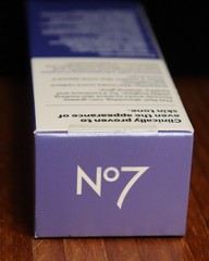 NEW No7 Lift & Luminate Serum Evens Skin Tone Collagen Hyaluronic Acid Vit E