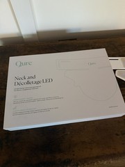 Qure Red Light Therapy Neck Décolletage LED Device Mask