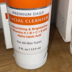 ESSA Skin Care Vita Clarify, Premium Daily Facial Cleanser, 4 oz NEW Sealed