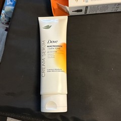 Dove Body Cream Serum Niacinamide +Even Tone w/Vitamin C Pro-Retinol Shea Butter
