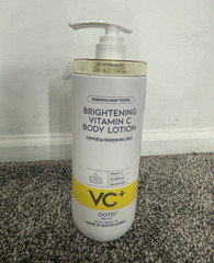 OOTD VC+ Brightening Vitamin C Body Lotion Glutathione Niacinamide 750 mL