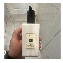 Jo Malone English Pear & Freesia Hydrating Body & Hand Lotion, Unisex, Daily Use