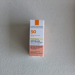La Roche-Posay Anthelios Mineral SPF 50 Sunscreen – 0.17 fl oz