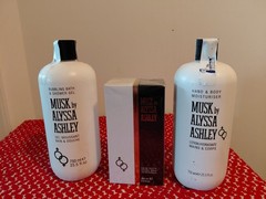 Alyssa Ashley Musk Moisturizing Lotion Set: 25.5 fl oz + Bath & Shower Gel