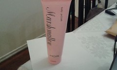 DISMISS DULL SKIN WITH A BUFF AND POLISH! PEACH SEED POWDER AND MICRO – BEADS