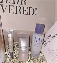 Meaningful Beauty Cindy Crawford – 8 piece Skin Care set – Deluxe sizes BNIB