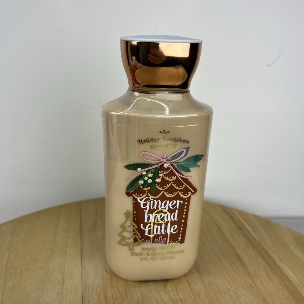 BATH & BODY WORKS Gingerbread Latte Body Lotion 8 oz unused in giftwrap bag