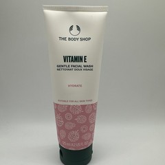 The Body Shop Vitamin E Gentle Facial Wash Hydrating Hydrate 4.2 Oz All Skin New