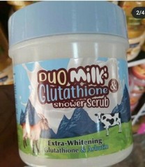 Milk & Glutathione shower scrub with Extra Whitening Gluta-Kojic 700g