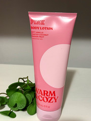 PINK Warm & Cozy Body Lotion 24-Hour Hydration Soft Vanilla 8 fl oz