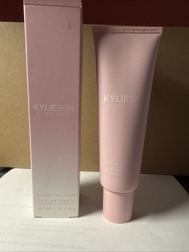 KYLIESKIN By Kylie Jenner Walnut Face Scrub 3oz / 85g Tube NEW IN BOX