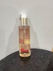Clarins Total Cleansing Oil & Makeup Remover 150 ml