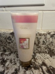 NEW Victoria&rsquo;s Secret Garden Luxurious Hand Body Cream Pretty in Pink 7.25 oz