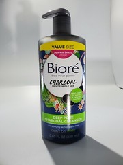Biore deep Charcoal Cleanser