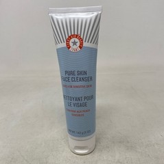 First Aid Beauty Pure Skin Face Cleanser, White/Blue Tube, 5 oz