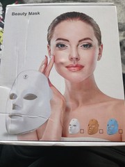 7-Color Facial Mask, Rechargeable Light Care Mask for Face, At-Home Beauty Devic