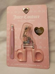 NIB Juicy Couture Women&rsquo;s Gift Set LOT Lip Balm Makeup Poofs Eyelash Curler (3)