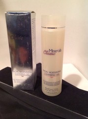 Mineral Luxuries Facial Cleansing Gel with Dead Sea Minerals 8.5 Fl. Oz – RARE