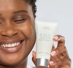Farmhouse Fresh Kale Water Weightless Moisturizer 2.5oz 11048351 Free ship