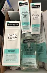 Neutrogena Evenly Clear Acne Treatment Set Cleanser Exfoliant Mask Moisturizer
