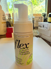Flex pH Balanced Dermatologist-Tested Foaming Cleanser Lavender 3.4 fl oz